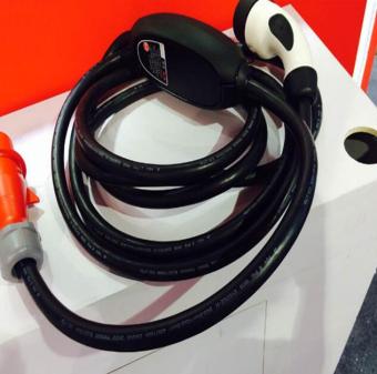 新能源充電電纜材料用TPE材料還是PVC材料好？